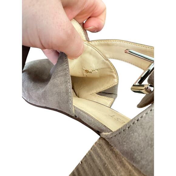 NINE WEST Groovy Go Suede Block Heels Cutout & Buckle Gray Taupe Greige Size 8 - Picture 10 of 10